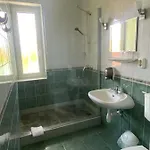 Zoeldhaz Panzio B&B 기에네스디아스