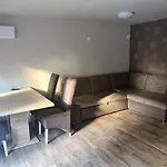 Zoeldhaz Panzio 4* 기에네스디아스