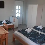 Zoeldhaz Panzio 기에네스디아스