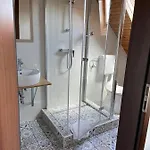 Zoeldhaz Panzio 기에네스디아스