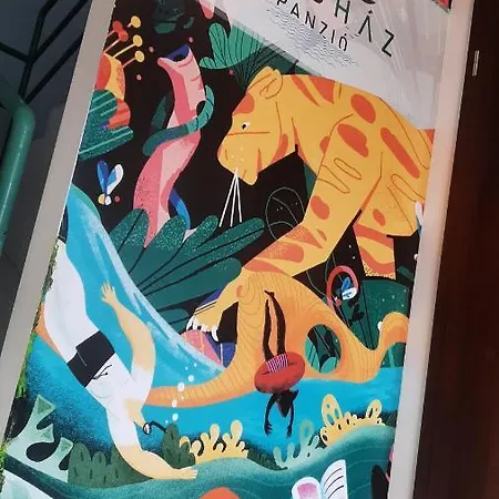 Bed & Breakfast Zoeldhaz Panzio Gyenesdiás