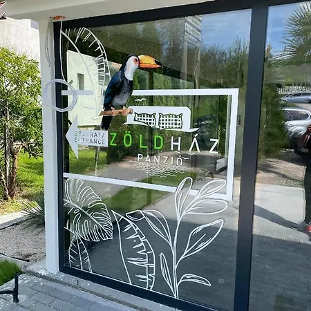Zoeldhaz Panzio Gyenesdiás
