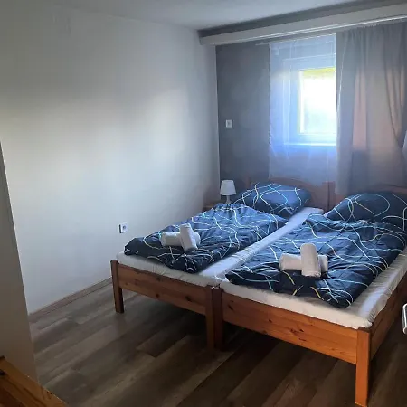 Frühstückspension Zoeldhaz Panzio Gyenesdiás