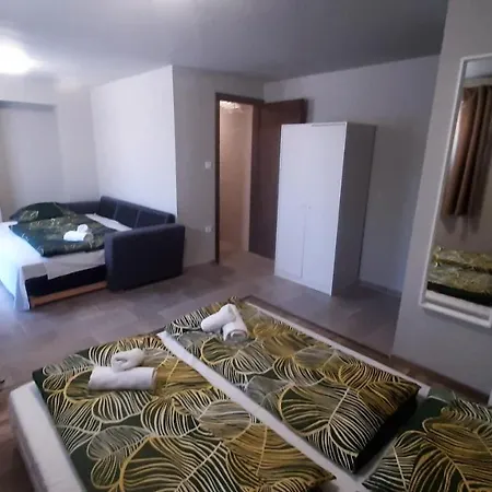 Zöldház Panzió *
