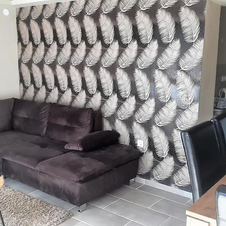 Zoeldhaz Panzio Gyenesdiás