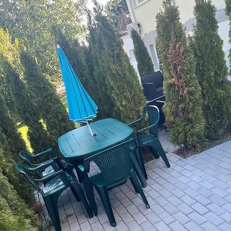 Zoeldhaz Panzio Gyenesdiás