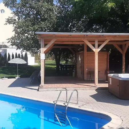 Zoeldhaz Panzio Frühstückspension