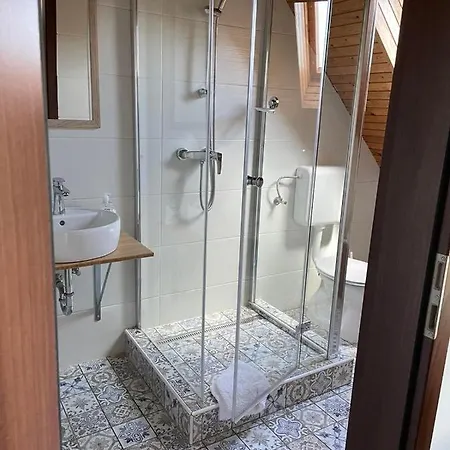 Zoeldhaz Panzio Gyenesdiás