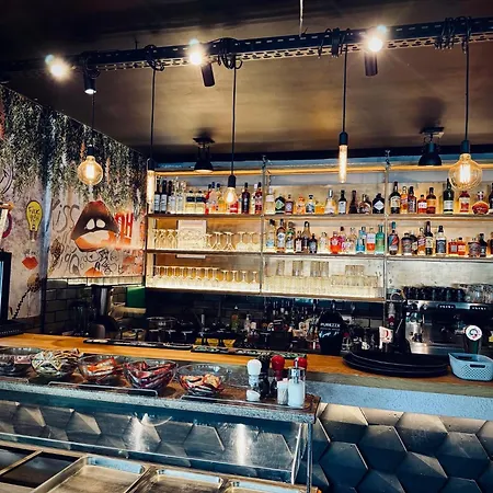 Zoeldhaz Panzio Gyenesdiás