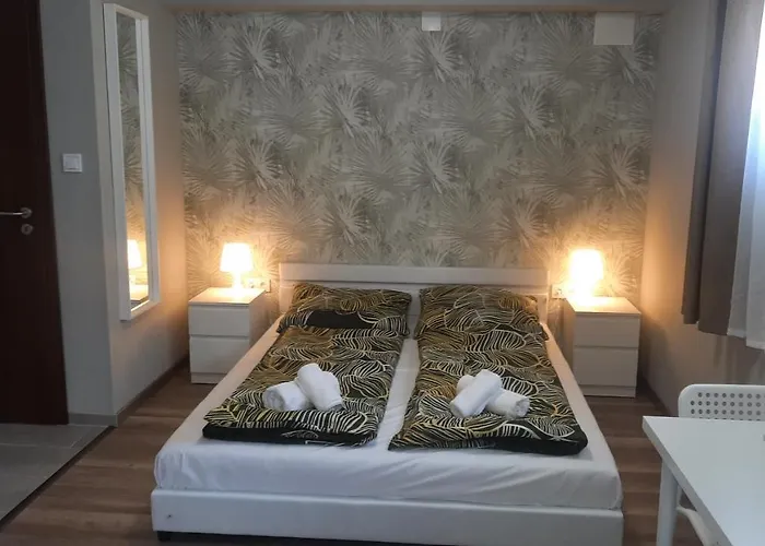 Zöldház Panzió 4* Gyenesdiás