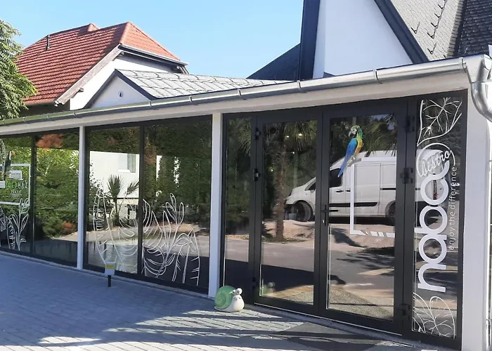 Alojamento de Acomodação e Pequeno-almoço Zöldház Panzió Gyenesdiás