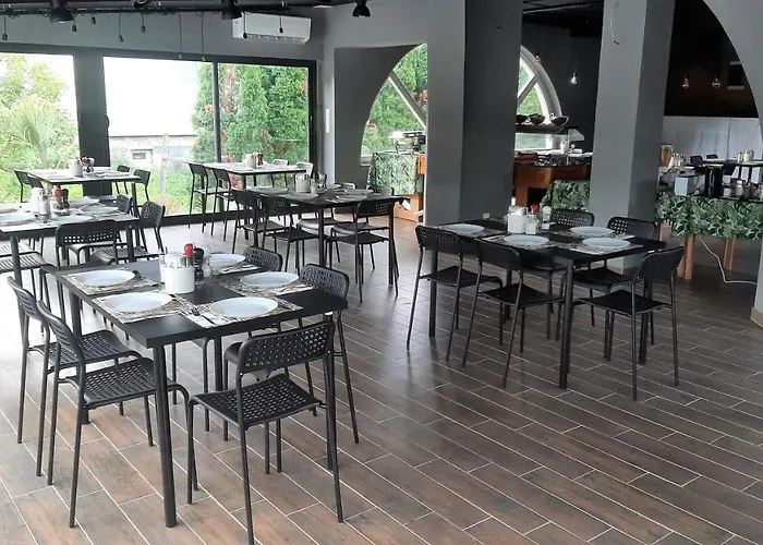 Zöldház Panzió Alojamento de Acomodação e Pequeno-almoço 4*