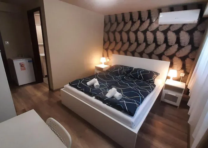 Zöldház Panzió Alojamento de Acomodação e Pequeno-almoço 4*