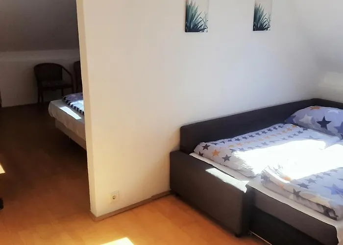 Zöldház Panzió Alojamento de Acomodação e Pequeno-almoço Gyenesdiás