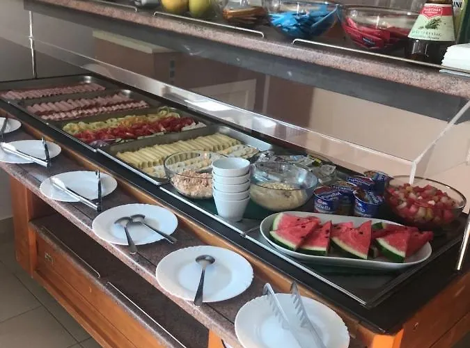 Zöldház Panzió Alojamento de Acomodação e Pequeno-almoço Gyenesdiás