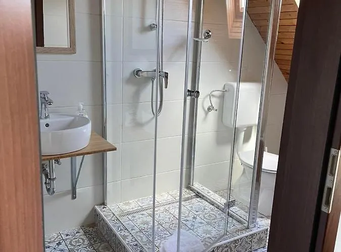 Zoeldhaz Panzio Денешдиаш